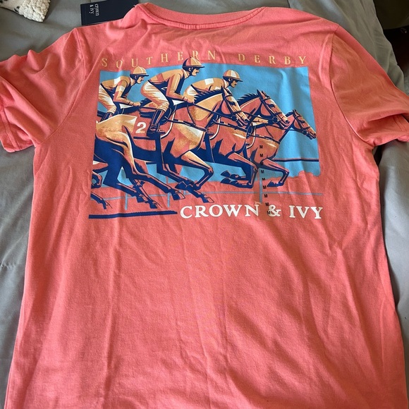crown & ivy Southern Derby Short Sleeve Graphic T-Shirt - Picture 1 of 4